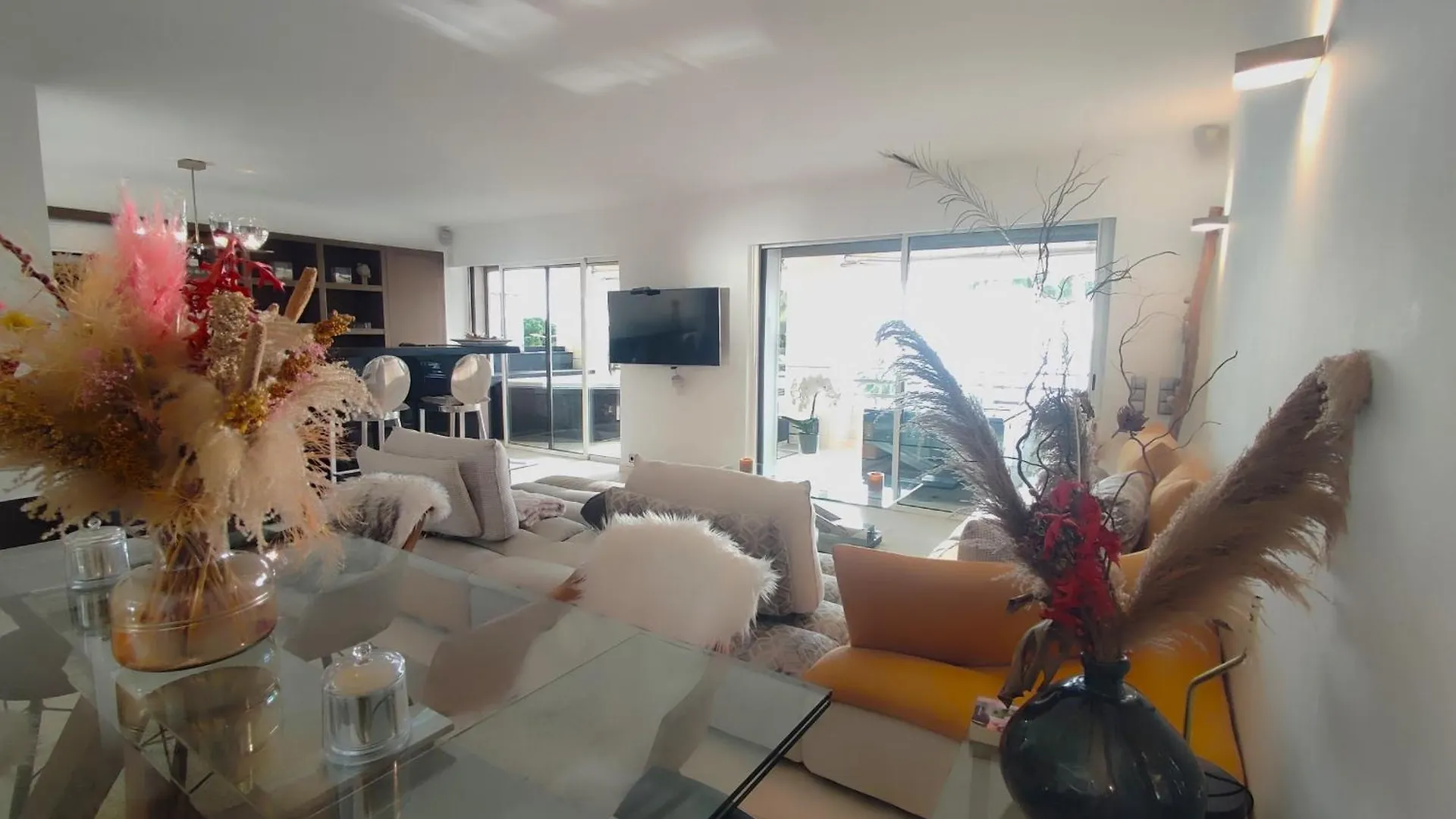 Superbe Apartement Vue Panoramique Sur La Mer Cannes Apartmán